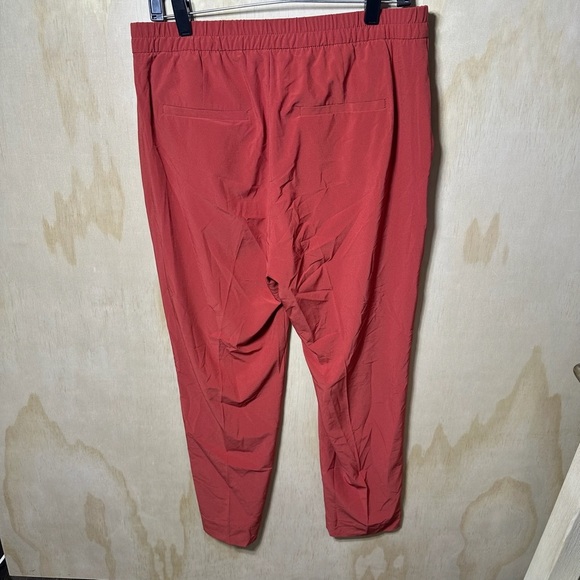 Banana Republic Men’s Red Chinos for Effortless Style Size Medium - Picture 5 of 8